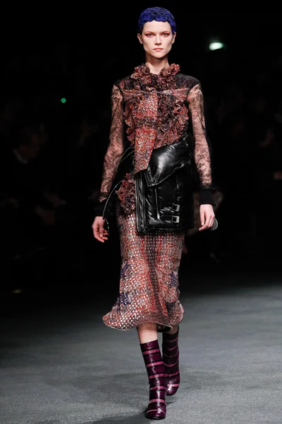 Look 43